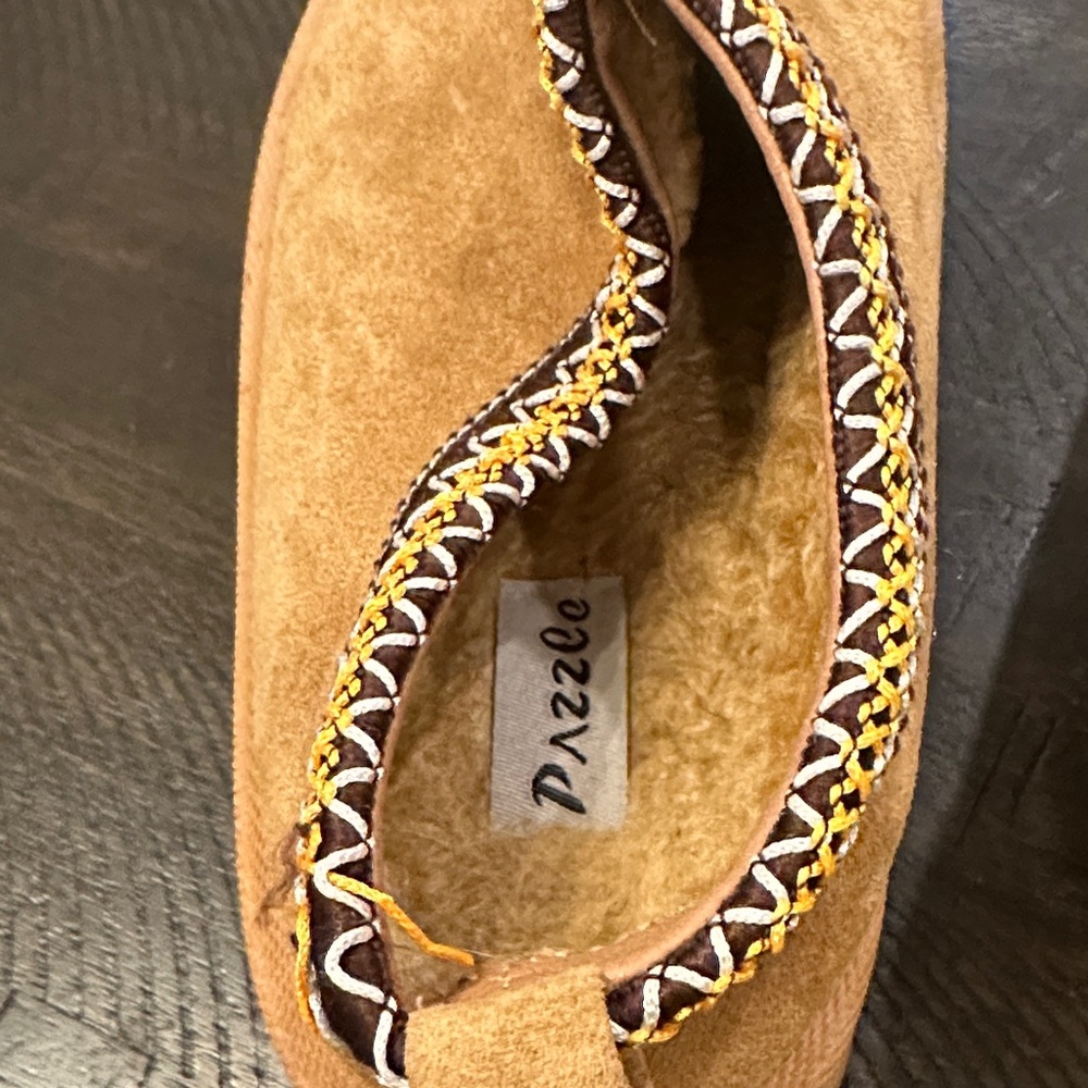 Dazzle Women's Tan Slippers - Picture 7 of 8